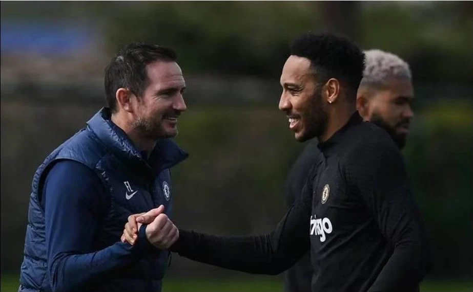 Lampard cho rằng, không chịu được áp lực thì không phải đội bóng lớn, cầu thủ lớn. Ảnh: AFP Lampard cho rằng, không chịu được áp lực thì không phải đội bóng lớn, cầu thủ lớn. Ảnh: AFP