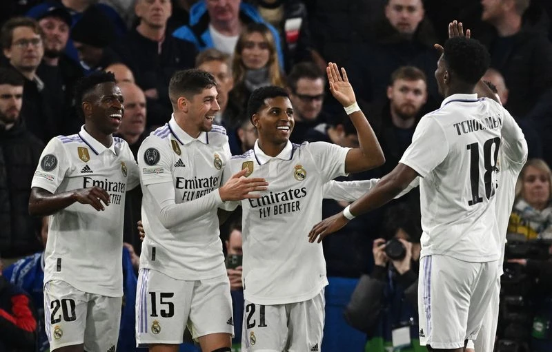 Real Madrid đến London...thư giãn và lại thắng Chelsea 2-0. Ảnh: Reuters Real Madrid đến London...thư giãn và lại thắng Chelsea 2-0. Ảnh: Reuters