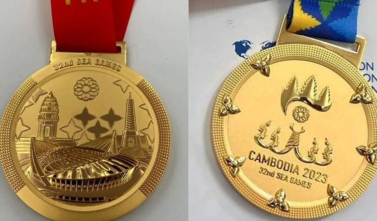 Hai mặt của tấm huy chương SEA Games 32. Ảnh: CTP