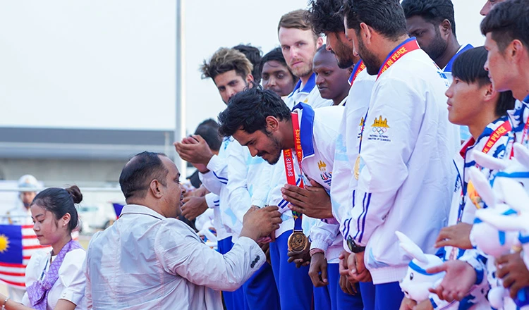 SEA Games 32: Sao phải “cay với Tây” ảnh 3