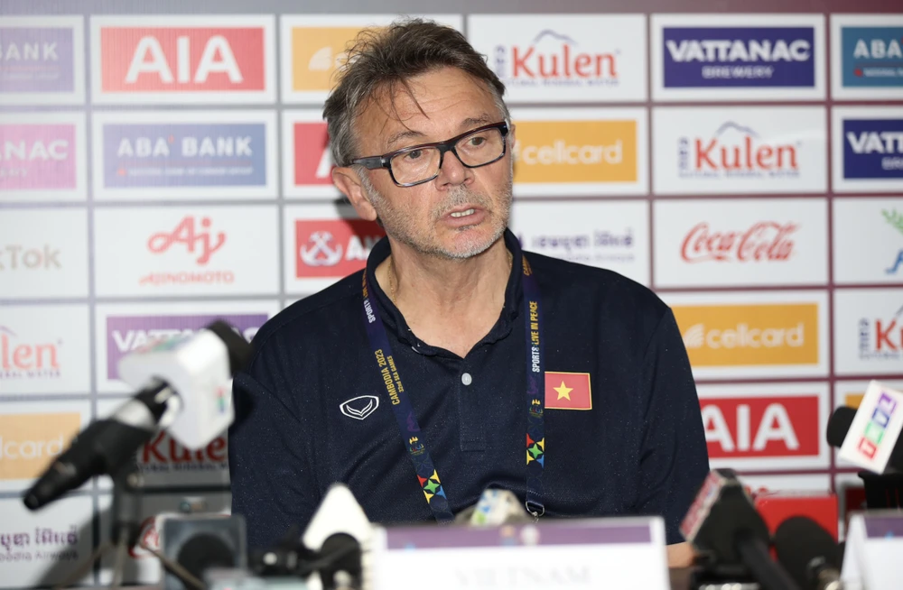 HLV Hajime Moriyasu đánh giá rất cao HLV Troussier của Việt Nam vì ông rất thấu hiểu tuyển Nhật Bản. Ảnh: ANH PHƯƠNG