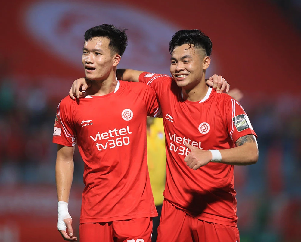 Viettel vượt lên dẫn 2-1 cùng thế trận lấn lướt nhưng cuối cùng vẫn bị Thanh Hóa ngược dòng và thắng 3-2. Ảnh: VPF