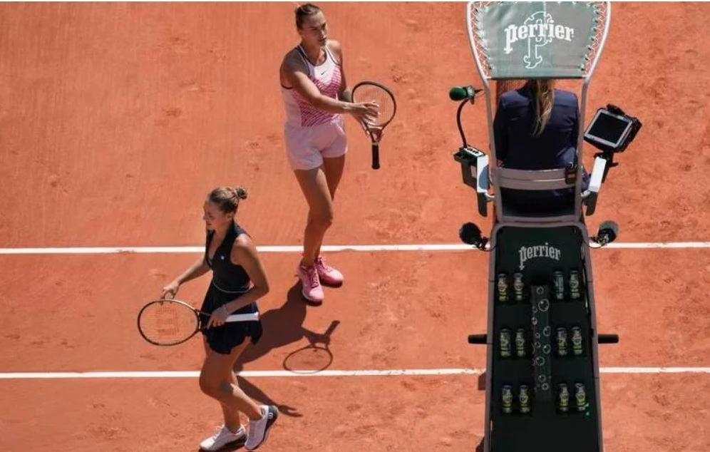 Roland Garros ‘nóng’ ngay từ đầu ảnh 1