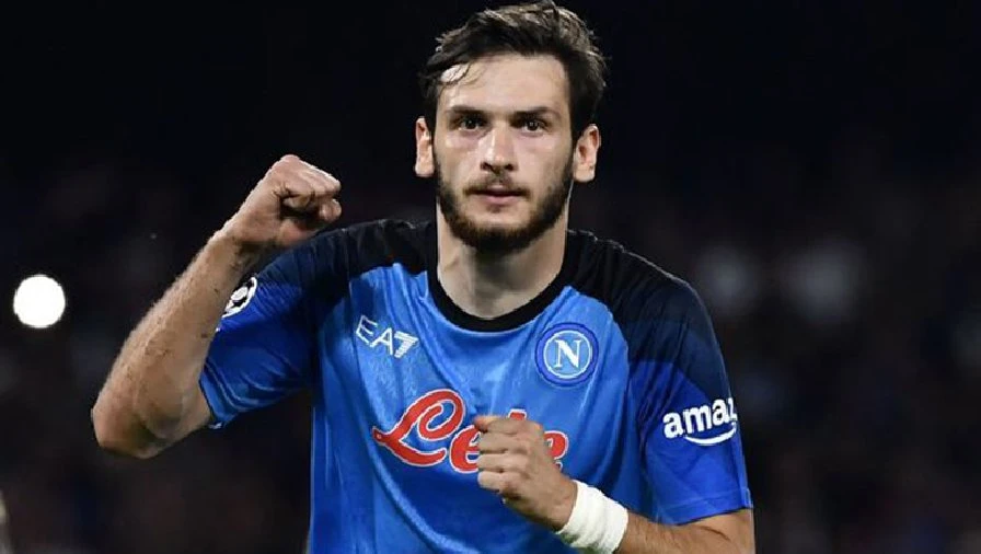 Mùa này Khvicha Khvaratskhelia ghi 12 bàn và 10 kiến tạo giúp Napoli lên ngôi Serie A sau 33 năm. Ảnh: Getty