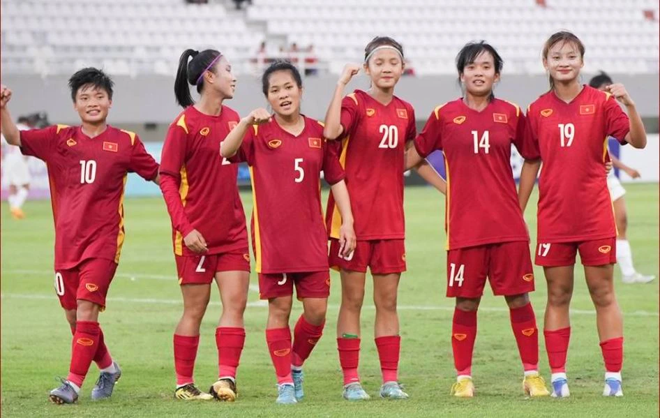 Thắng Myanmar 2-1 ở bán kết sau 120 phút, các cô gái trẻ Việt Nam mất sức quá nhiều. Ảnh: VFF Thắng Myanmar 2-1 ở bán kết sau 120 phút, các cô gái trẻ Việt Nam mất sức quá nhiều. Ảnh: VFF