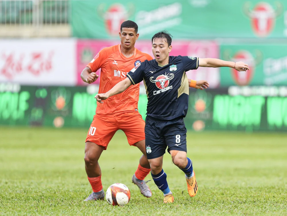 HA Gia Lai đã trụ hạng thành công, nhưng chủ nhà quyết chơi căng với đội khát điểm SHB Đà Nẵng. Ảnh: VPF