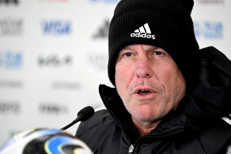 HLV Alen Stajcic của Philippines ví Na Uy là "những con thú bị thương" nên họ sẽ chơi hết mình trong trận đánh cuối cùng mang tính quyết định với hai đội. Ảnh: HTM Đồng nghiệp bên kia chiến tuyến của Stajcic là nữ HLV Hege Riise đang bình thản trước khi gặp kèo dưới Philippines dẫu Na Uy đang đứng chót bảng A. Ảnh:HTM Tuyển Philippines, một tập thể cao to, không thua kém bất cứ đội nào ở World Cup 2023. Ảnh: FFA Các cô gái Philippines thăm dò mặt sân Eden Park trước khi xung trận. Ảnh: FFA Philippines thả lỏng trước khi bước vào trận đánh lớn. Ảnh: FFA Những buổi tập của Philippines luôn được rào chắn cẩn thận bốn bề sân tập. Ảnh: FFA