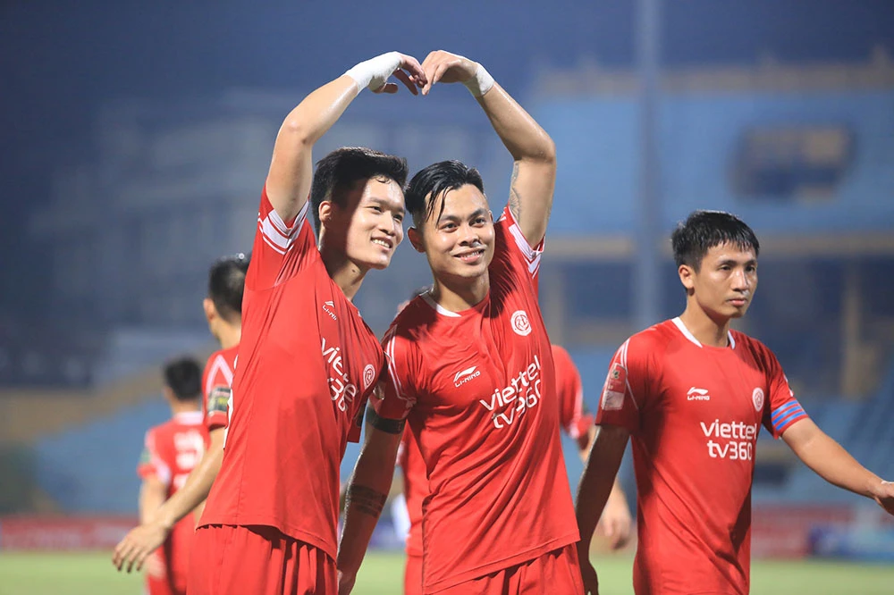 Viettel đánh mất cơ hội lên ngôi đầu và tạo lợi thế cho cuộc cạnh tranh ngôi vô địch khi để T. Bình Định cầm hòa 0-0 ngay tại Hàng Đẫy. Ảnh: VPF