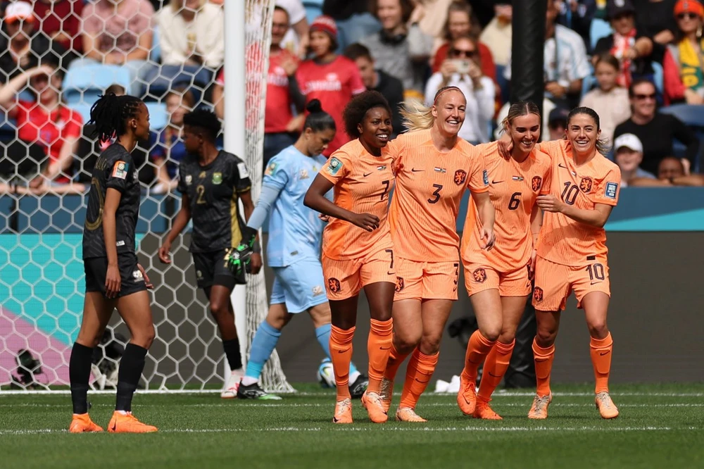 Hà Lan ghi danh vào tứ kết sau Tây Ban Nha và Nhật Bản. Ảnh: HTM
