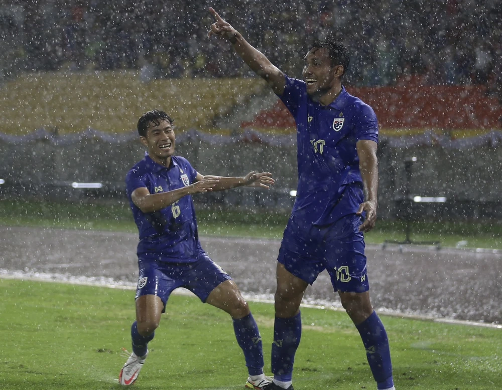 Dangda ghi bàn quyết định phút 85 giúp Thái Lan thắng Lebanon 2-1. Ảnh: CTP Dangda ghi bàn quyết định phút 85 giúp Thái Lan thắng Lebanon 2-1. Ảnh: CTP
