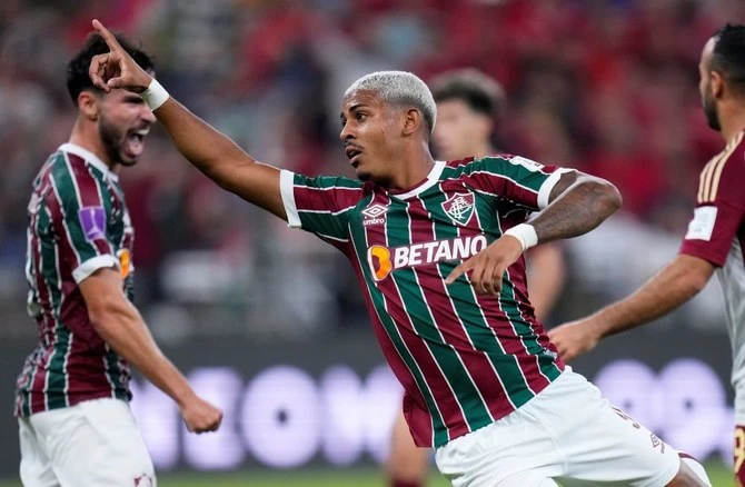 John Kennedy ghi bàn cuối trận giúp Fluminense đánh bại Al Ahly 2-0 đưa đại diện Brazil vào chung kết