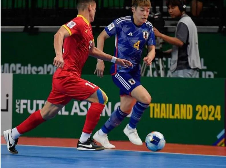 Trận đầu ra quân, nhà đương kim vô địch Nhật Bản bị Kyrgyzstan dạy cho bài học bằng chiến thắng 3-2. Ảnh: AFC