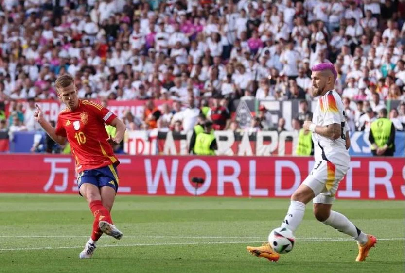 Chủ nhà Đức bị loại sớm quá, trước một Tây Ban Nha lì lợm và bản lĩnh