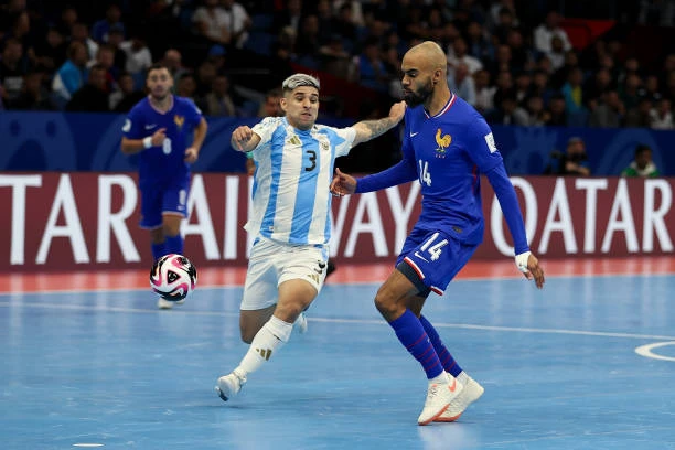 Futsal-World-Cup-2024-ban-ket-2-Ga-trong-Gaulois-1-4.jpg