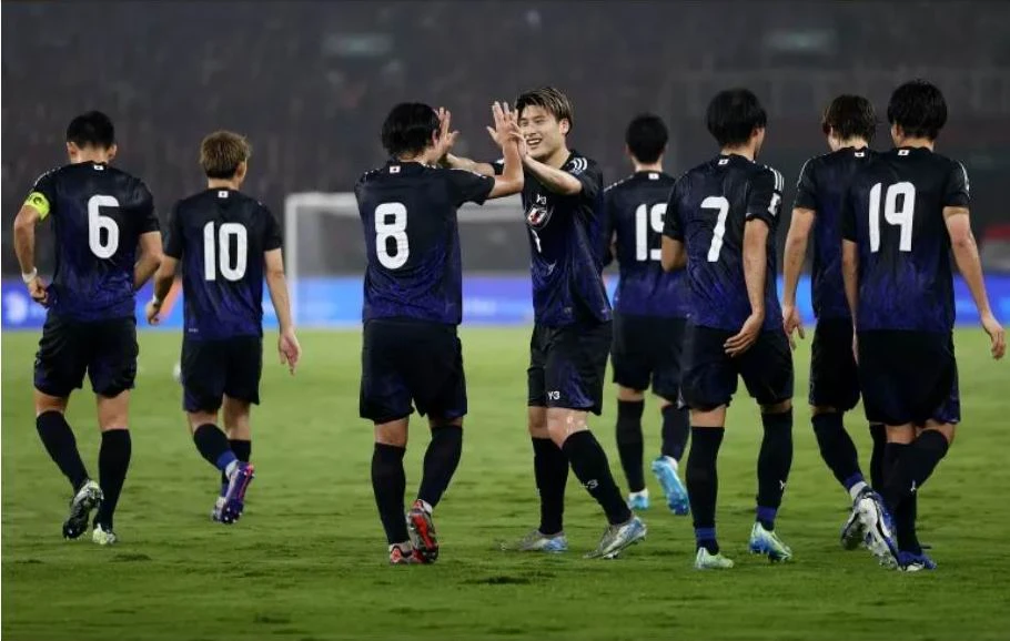 Doi- Tuyen- Indonesia- Nhat- Ban-moi-3.jpg