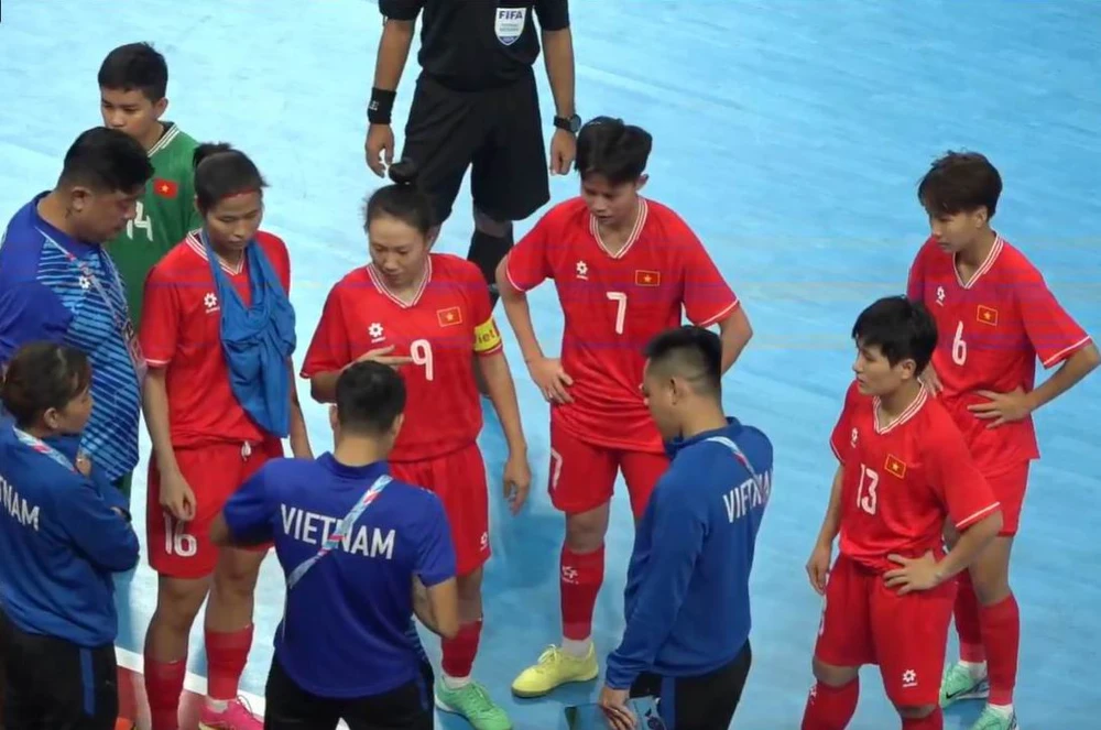 Tuyen- Viet- Nam- Futsal- DNA-1.jpg