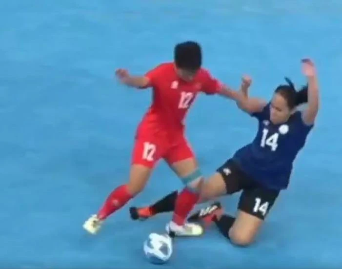 Tuyển Việt Nam đánh bại chủ nhà World Cup 2025 lên ngôi nhất bảng