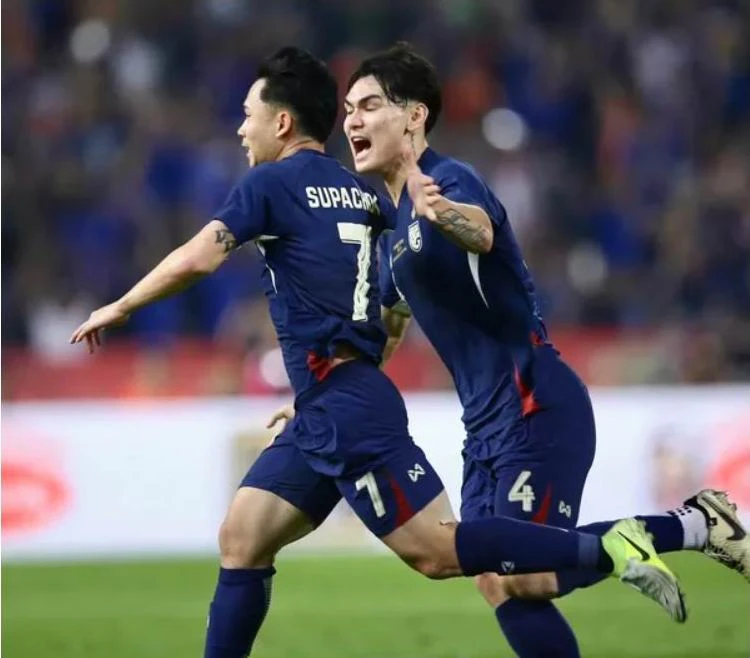 Power- Play- tuyen- THai- Lan.jpg