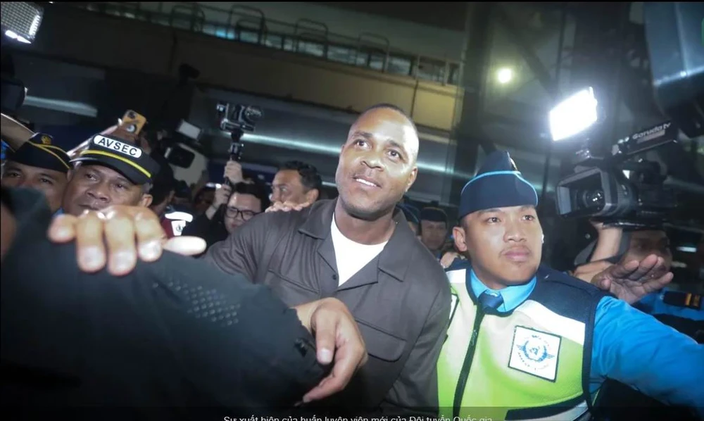 Dieu- tra-mau-thuan-HLV-Kluivert.jpg