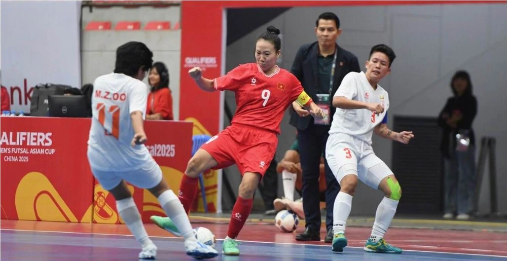 Tuyen- Viet-Nam-Futsal-Nu.jpg