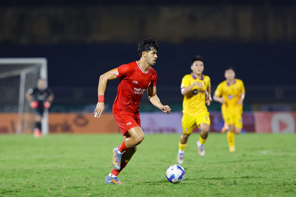 Nguyen-Xuan- Son- Viettel.jpg