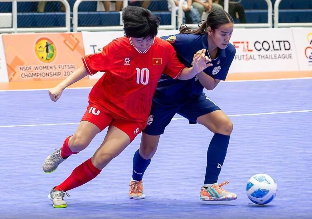 Chu-nha- Thai- Lan-1.jpg