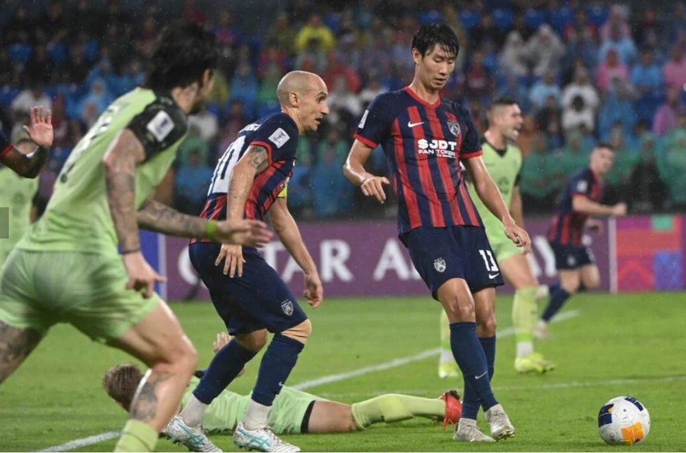 Hoang- tu- Ismail- Tuyen- Viet-Nam- 1.jpg