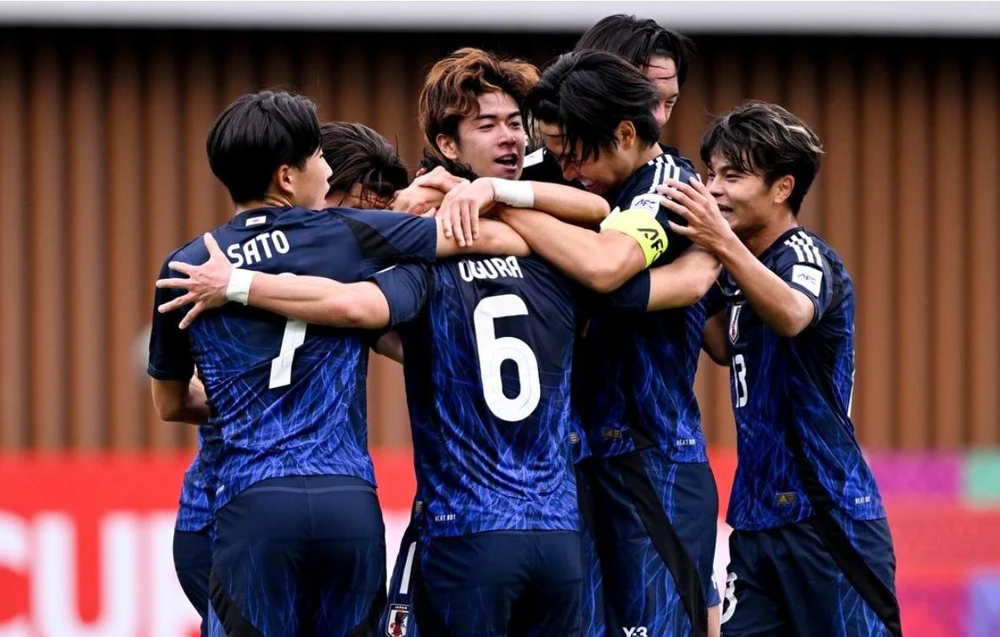 The-luc- Dong-A- VCK- U- 20- chau- A- NHat.jpg