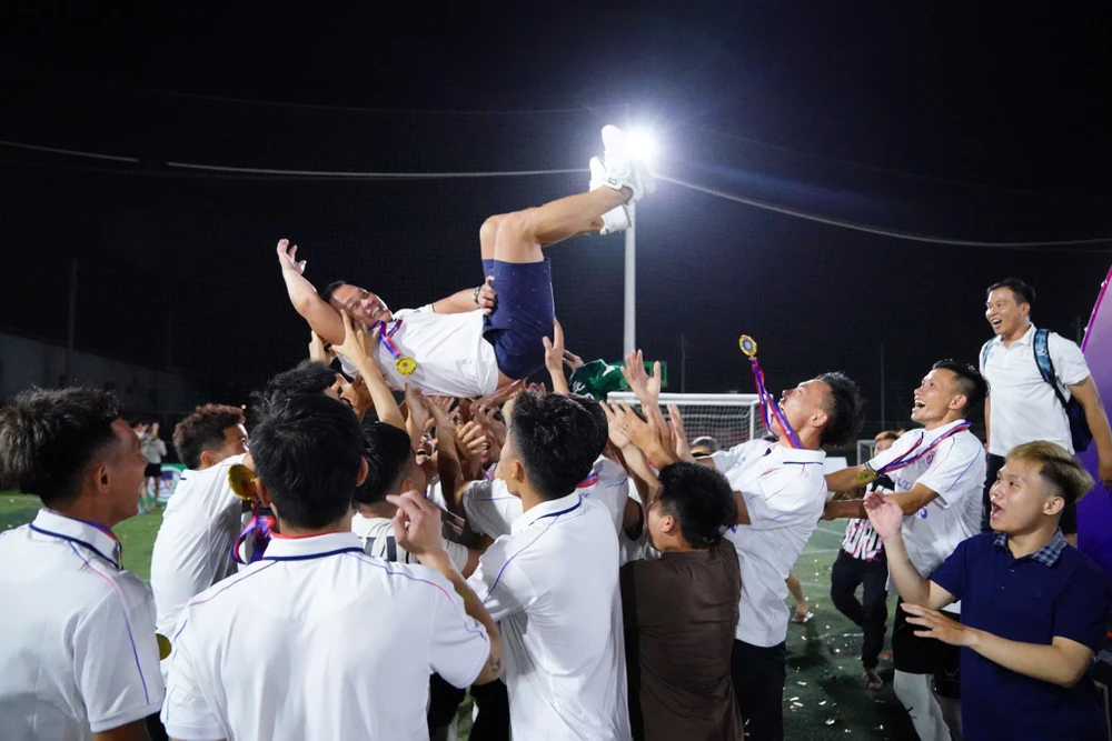 MyMy- FC-vo- dich-3.jpg