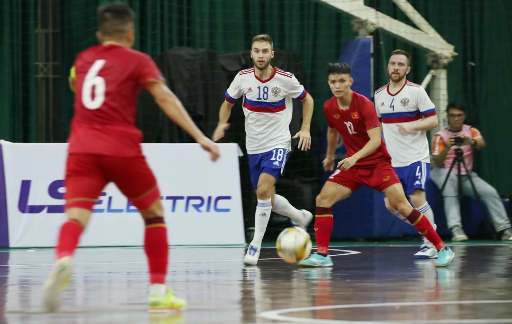 Tuyen- Thai-Lan-2.jpg