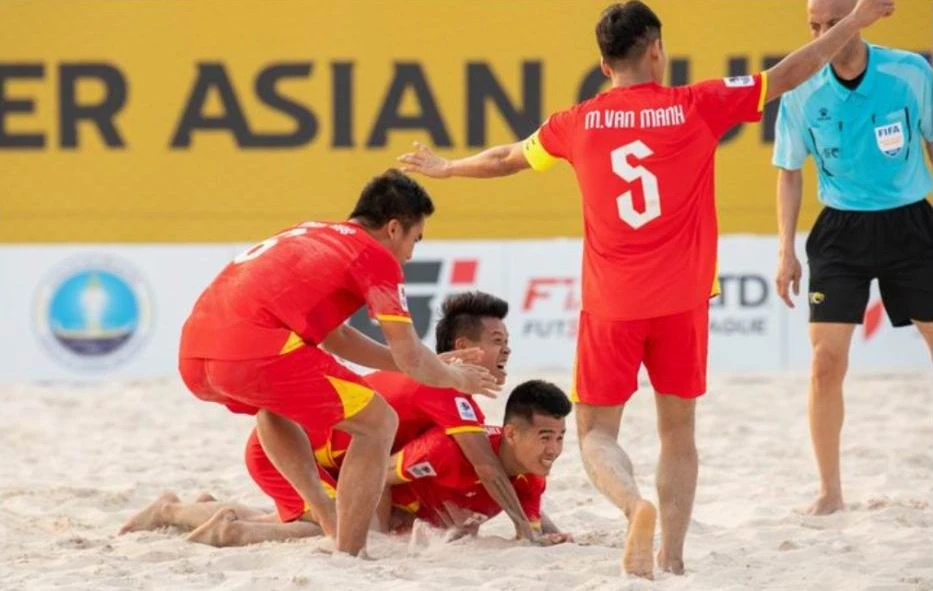 Tuyen- Viet- Nam- bat-ngo-3.jpg