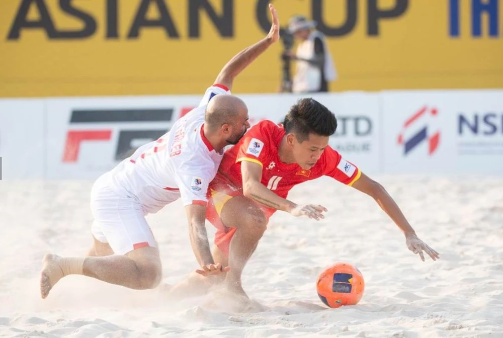 Tuyen- Viet- Nam- bat-ngo- 4.jpg