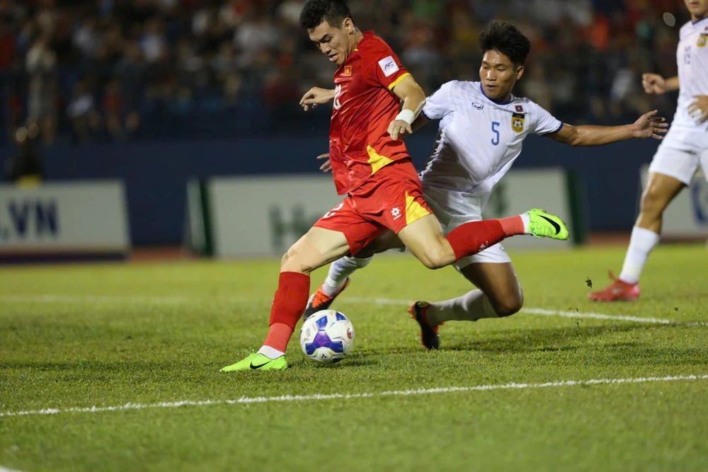 Tuyen- Viet-Nam-Lao-3.jpg