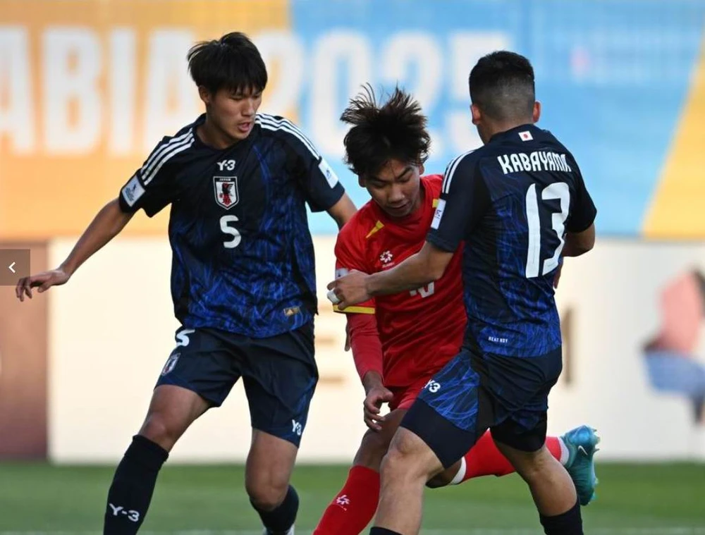 U- 17 Việt Nam thể hiện rất ngoan cường ở trận thứ hai, không cho Nhật Bản sớm vào tứ kết. Ảnh: AFC