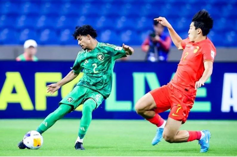 Chung- ket- U-17-chau- A- Saudi- Uz-3.jpg