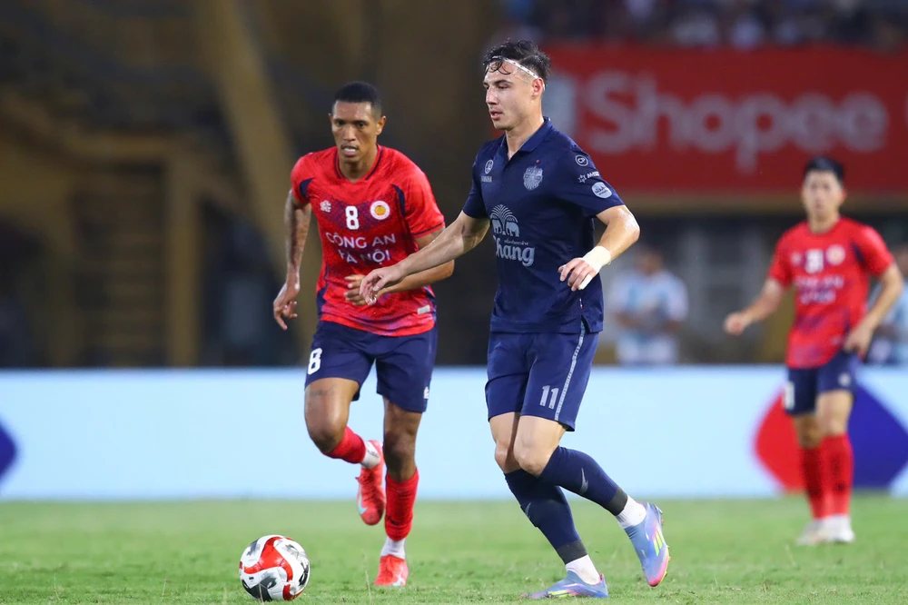 Chung-ket- luot- di- CA- HN- Buriram-1.jpg