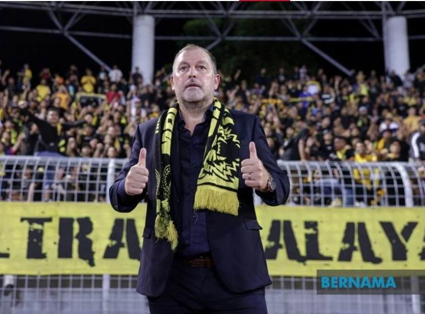 Doi- tuyen- Malaysia-4.jpg