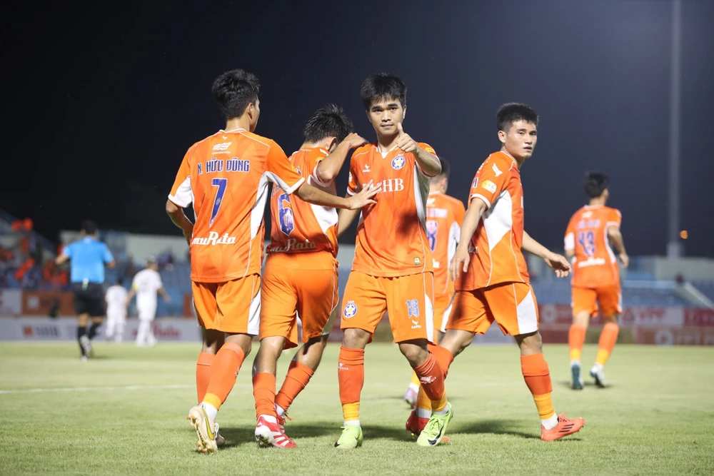 Nguyen- Cong-Phuong- Phi- Son-4.jpg