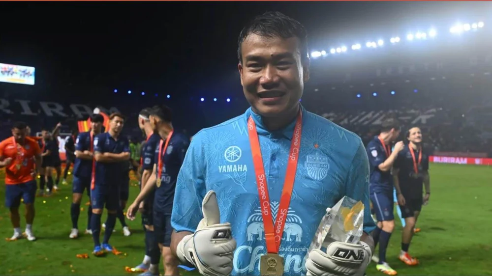 Shopee- Cup 2025- 2026- Chatchai.jpg