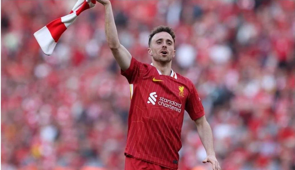 Tien- ve Diogo-Jota.jpg