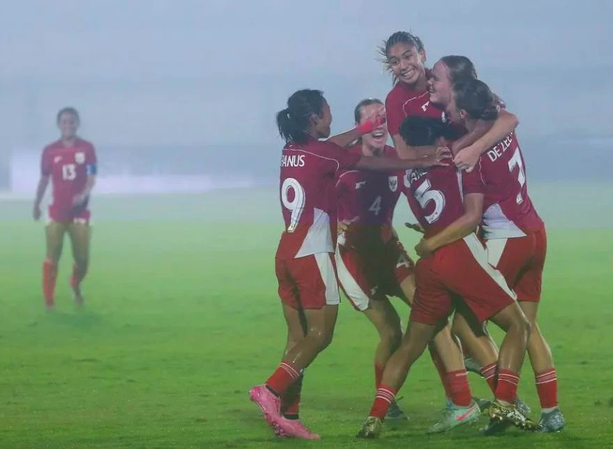 Doi- thu- tuyen- Viet- nam-1.jpg