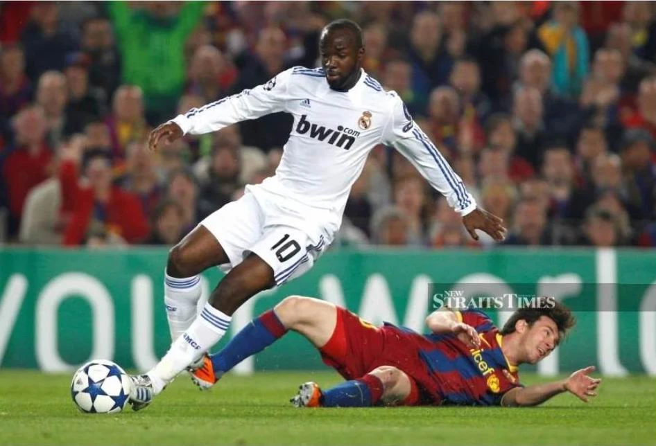 Nhom- cau- thu- Ha-Lan- Diarra.jpg