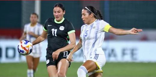 Úc đánh bại ĐKVĐ Philippines, thách thức tuyển Việt Nam