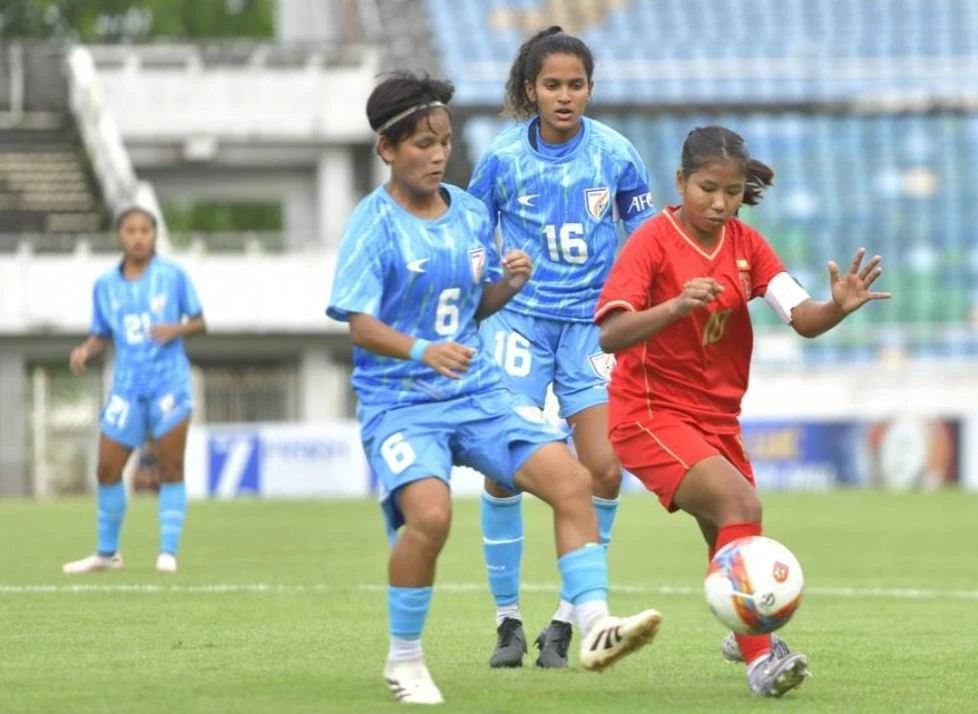 Thoi- toi- can- khong- kip- 1.jpg