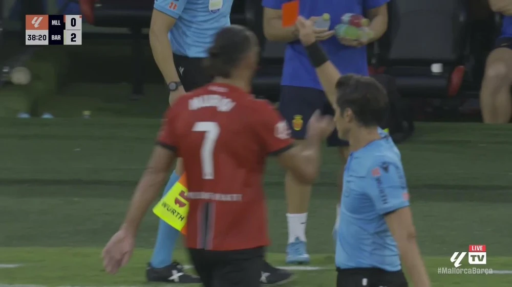 Trong- tai Jose-Luis- Munuera-2.jpg