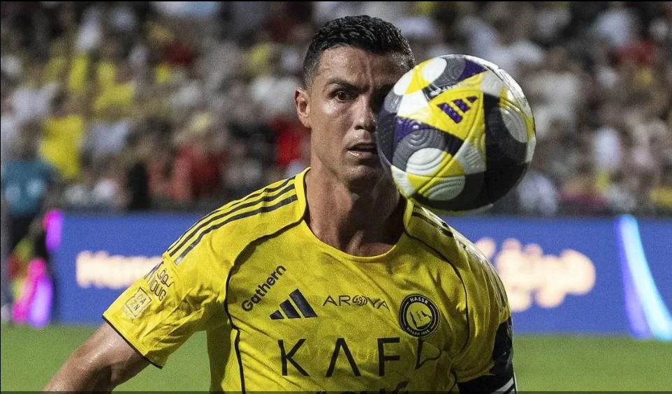 Ronaldo ngượng ngùng