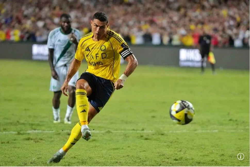 Ronaldo- hong- an toi.jpg