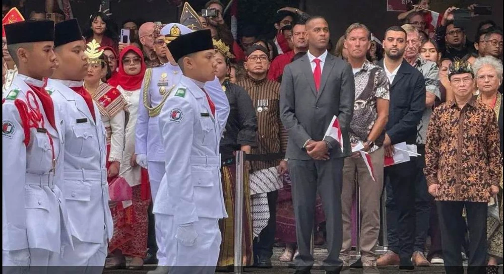 HLV- Patrick- Kluivert-1.jpg