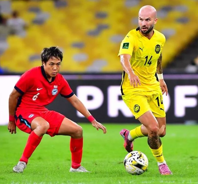 Doi- tuyen- Singapore-Ma.jpg