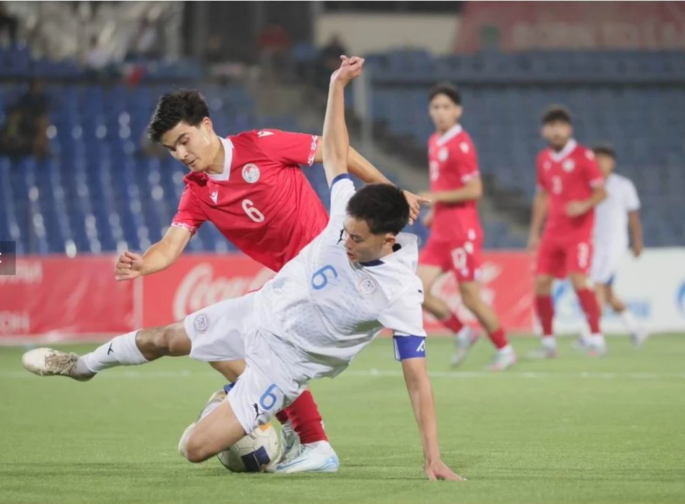 U- 23- Viet- Nam- Phi.jpg